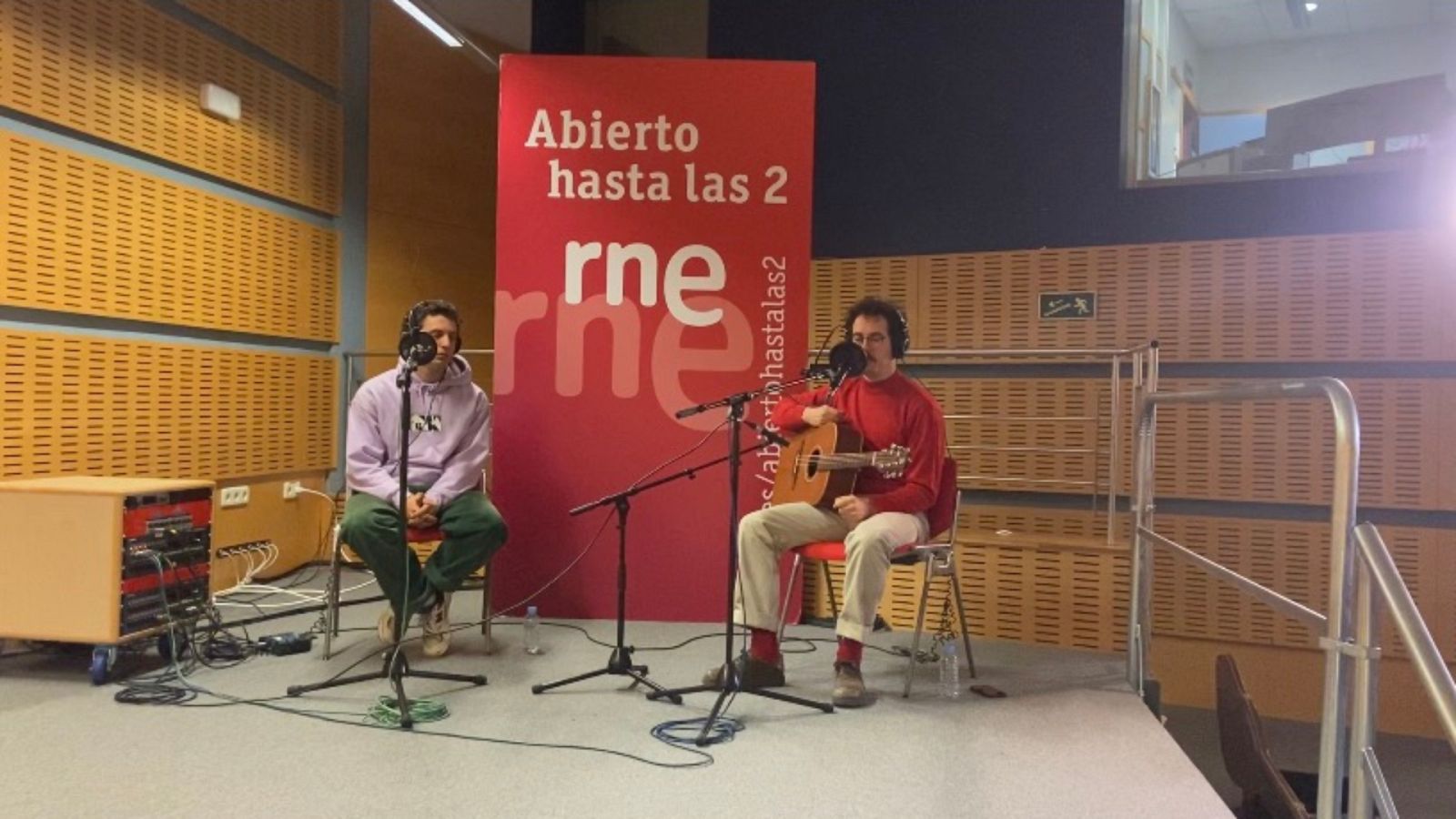 Abierto hasta las 2 - Cala Vento 'Casa linda' - 04/06/23 - escuchar ahora