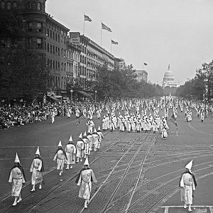 Verdaderamente falso - Verdaderamente falso - El Ku Klux Klan - 08/06/23 - Escuchar ahora