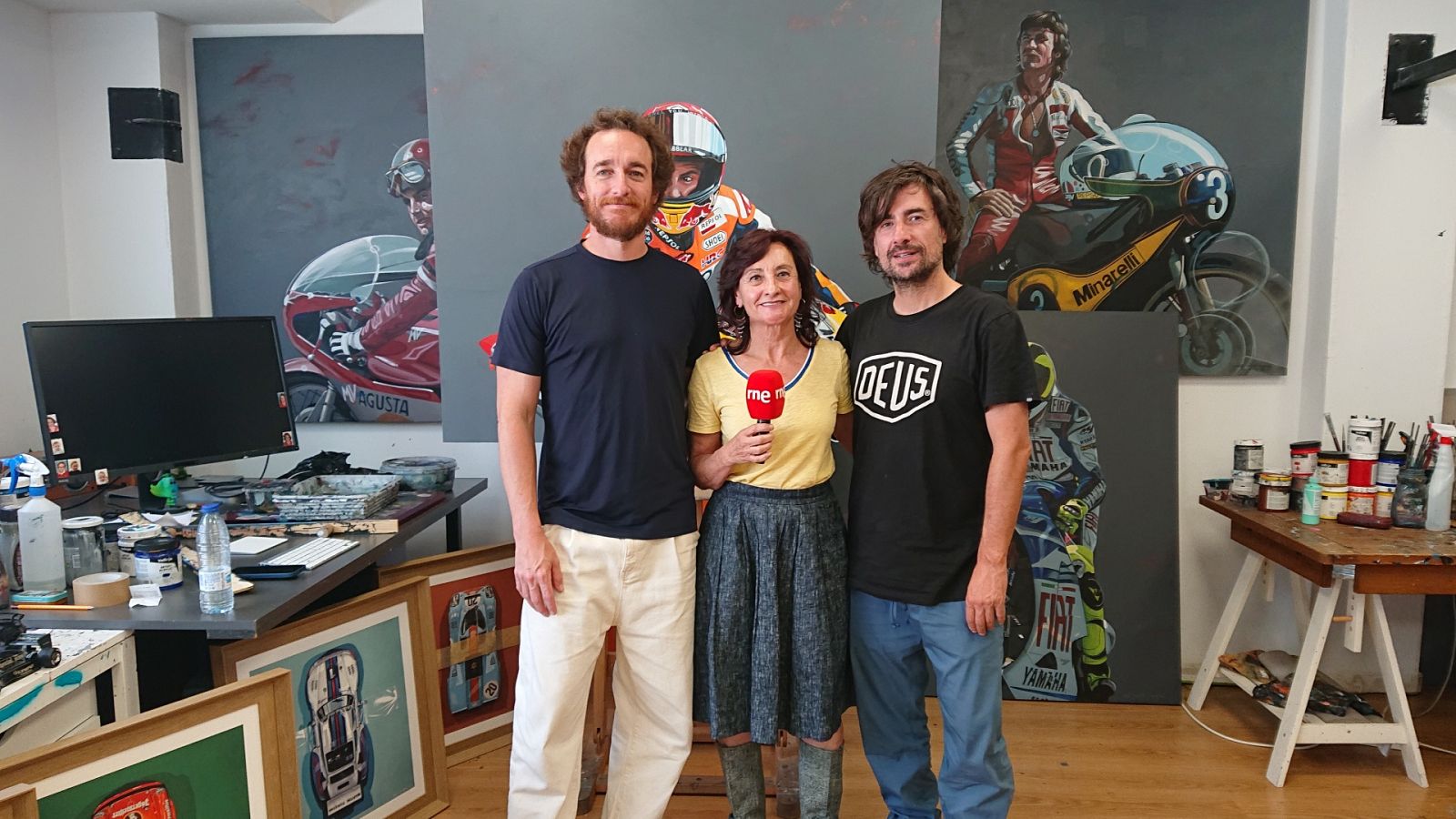 Moto, arte y sonrisas - Escuchar ahora