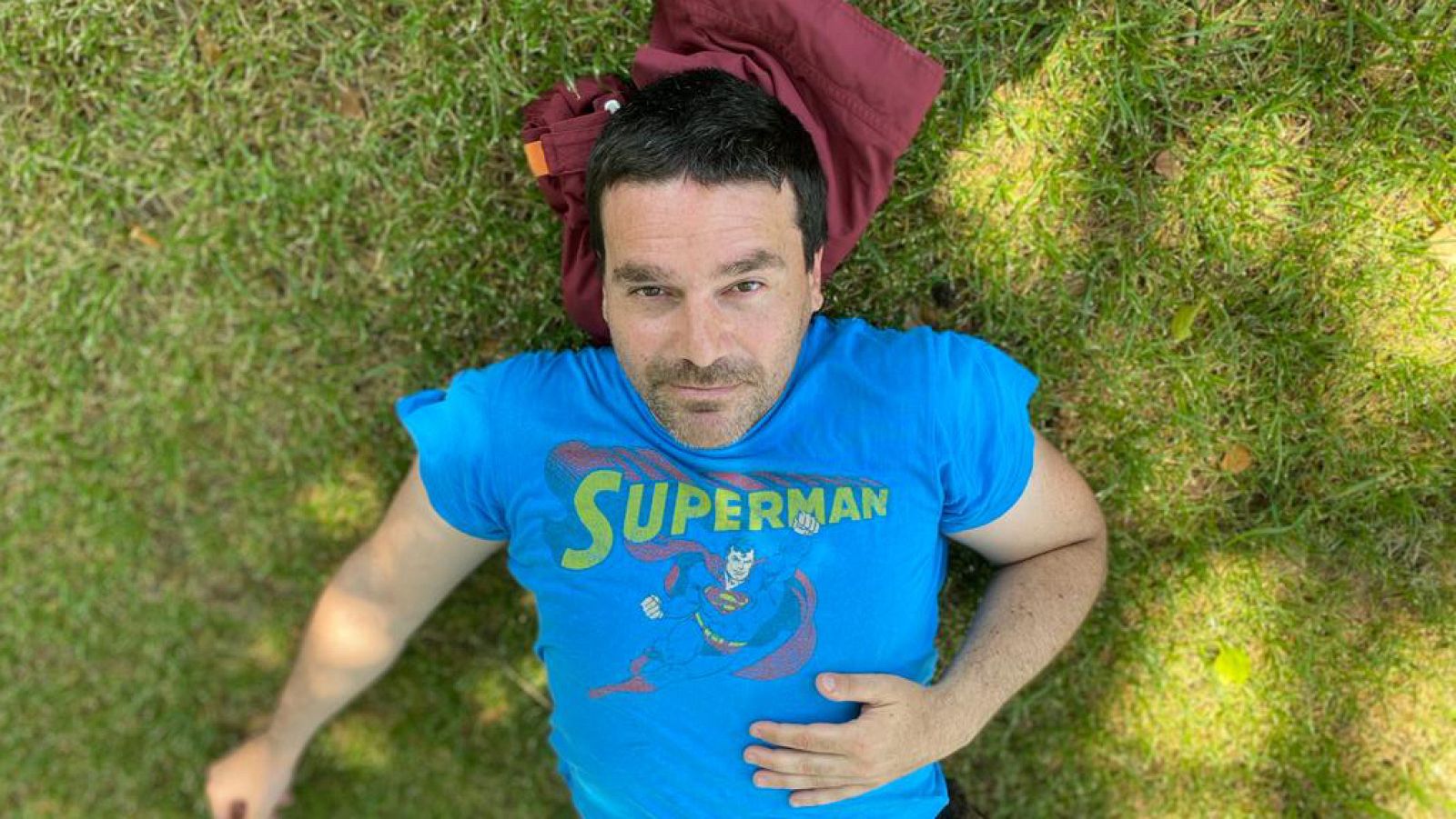 Poesía Exterior - Poemas para no olvidarte de que la vida merece la pena (I) - 15/06/23 - escuchar ahora