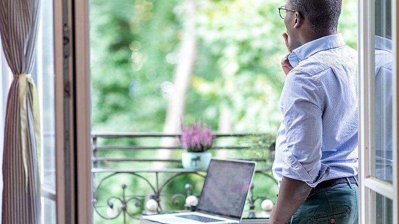 Por tres razones - Un programa que te ayuda a dejar de fumar en casa - Escuchar ahora