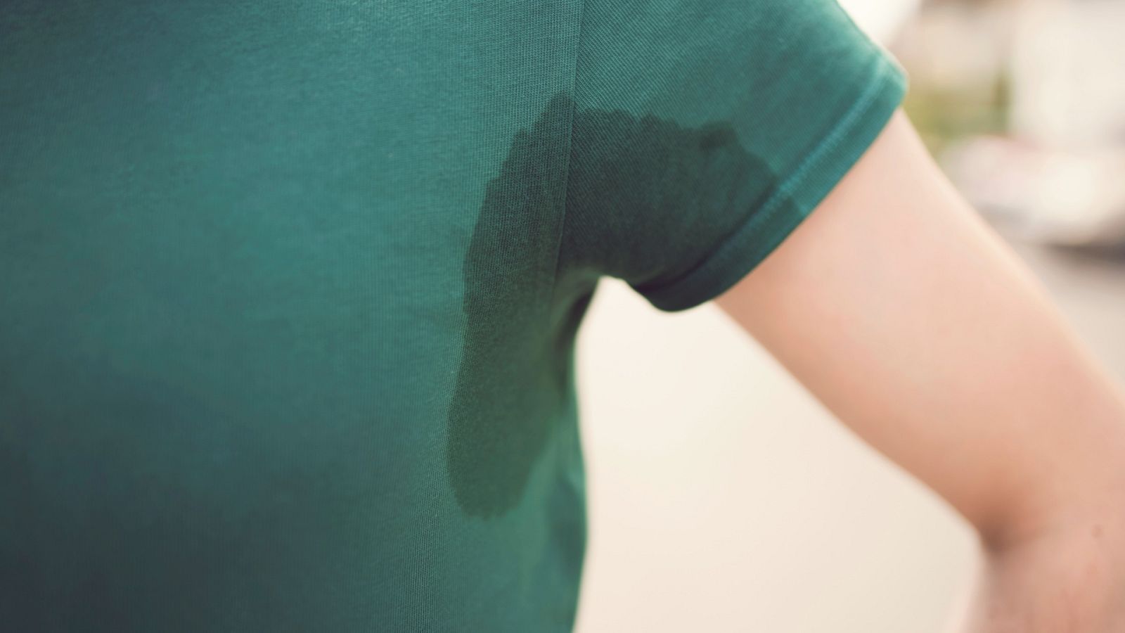 Ciencia por un tubo - ¿Por qué nos huele tan mal el sudor de la axila? - 13/06/23 - escuchar ahora