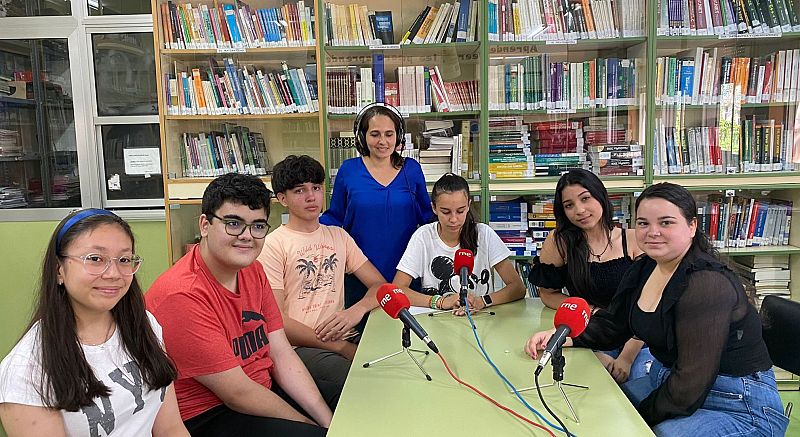 Más cerca - 'Ágora', un pódcast escolar de premio - Escuchar ahora