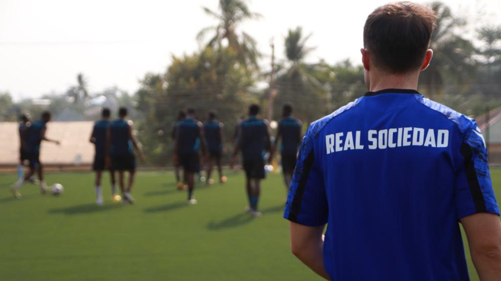 Fran Castaño, 'misionero del fútbol en África' - Escuchar ahora