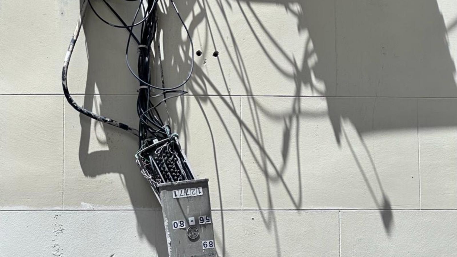 Alguien debería prohibir los domingos por la tarde - Domingo Simétrico - 18/06/23 - escuchar ahora