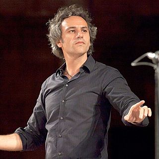 A través de un espejo