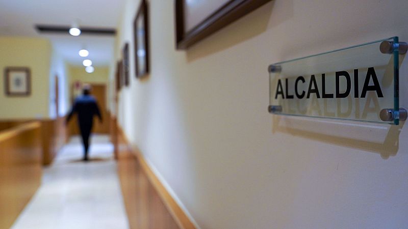 24 horas fin de semana - Así queda el mapa municipal: España se tiñe de azul con el PP en 30 capitales de provincia - Escuchar ahora