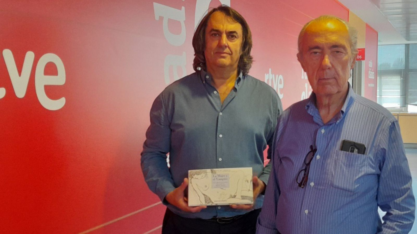 Sexto continente - 'La mujer y el vampiro': poesía, erotismo y belleza - 24/06/23 - escuchar ahora