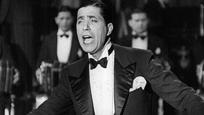 Memoria de Delfín - Carlos Gardel: el hombre que puso voz al tango - Escuchar ahora