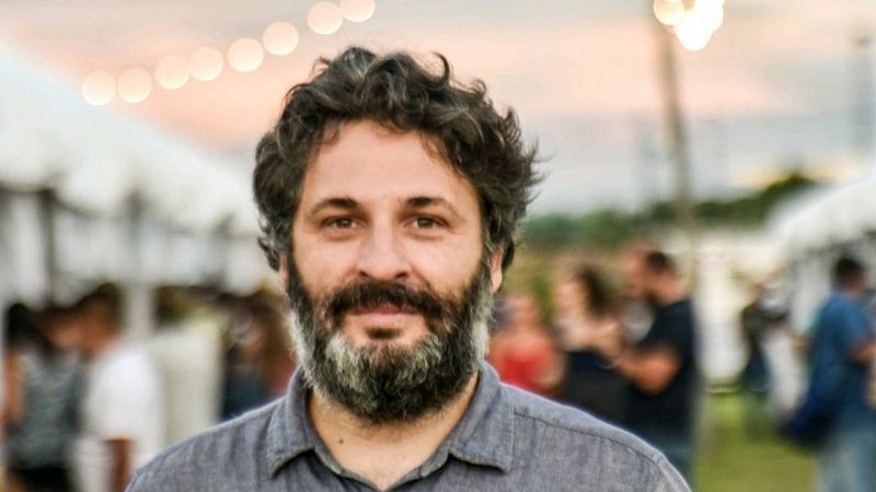 24 horas - Hernán Ronsino, autor de 'Una música': "En los detalles aparece la singularidad de una historia" - Escuchar ahora