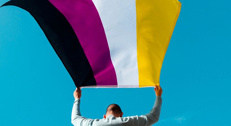 Más cerca - No Binaries: "Luchamos por el reconocimiento de nuestras identidades" - Escuchar ahora