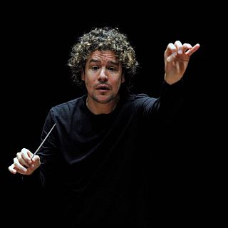 A través de un espejo