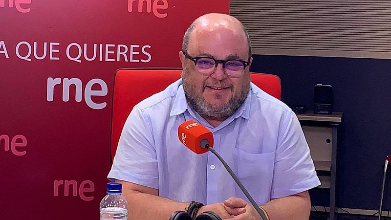 24 horas - Mané Fernández, vicepresidente de FELGTBI+: "Es más importante que nunca que seamos visibles" - Escuchar ahora