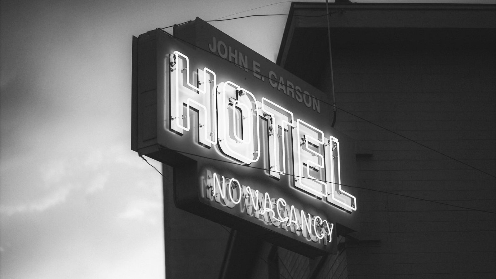 Todos somos sospechosos - De hotel en hotel - 04/07/23 - escuchar ahora