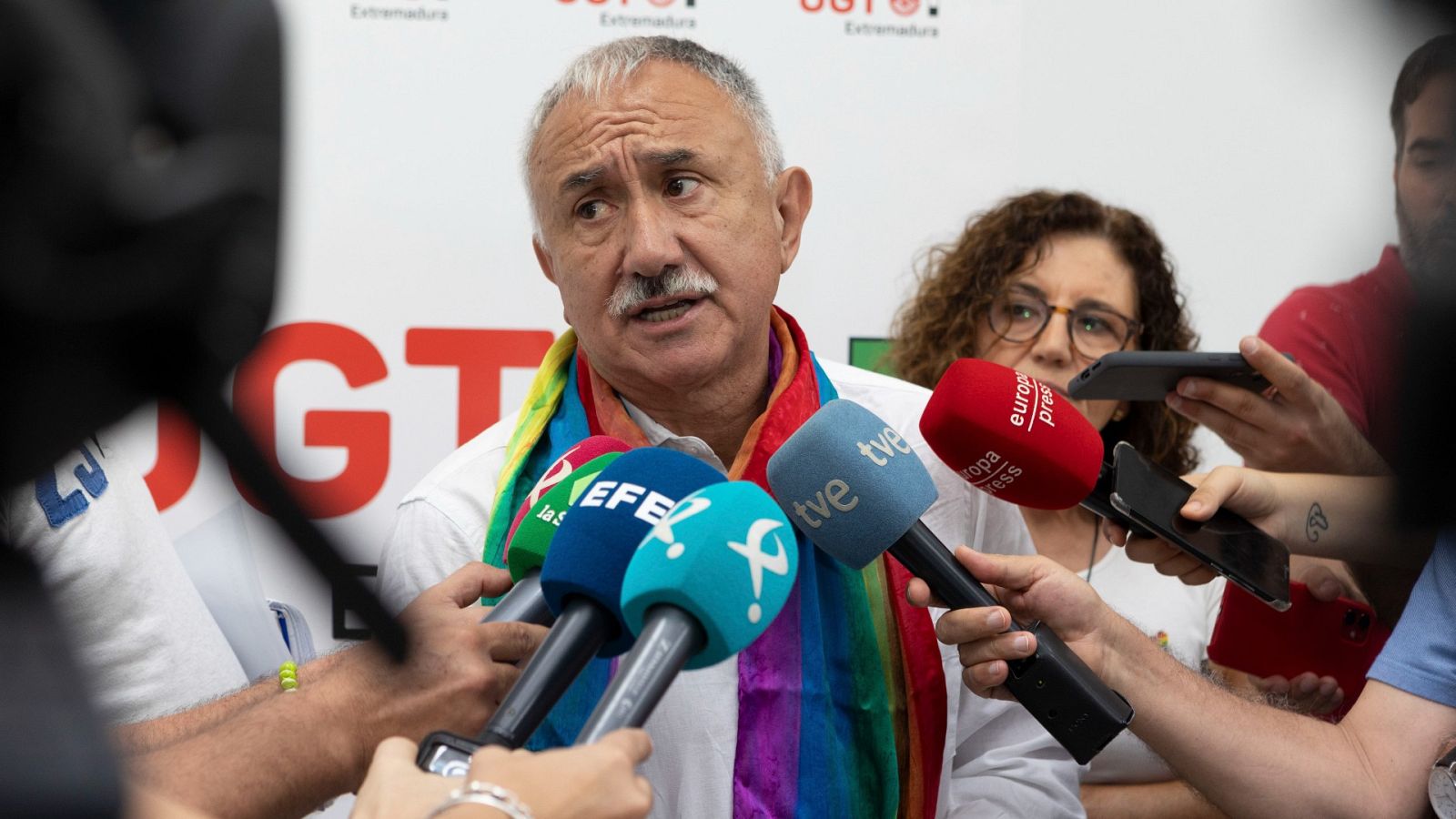 Las Mañanas de RNE - Pepe Álvarez (UGT): "No se puede decir que se van a bajar los impuestos y no explicar cómo vas a cuadrar las cuentas" - Escuchar ahora