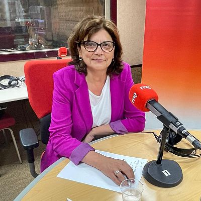 Las Mañanas de RNE con Íñigo Alfonso - Carme Dasilva (BNG): \"El bipartidismo ofrece a Galicia ruido, pero ninguna alternativa\" - Escuchar ahora