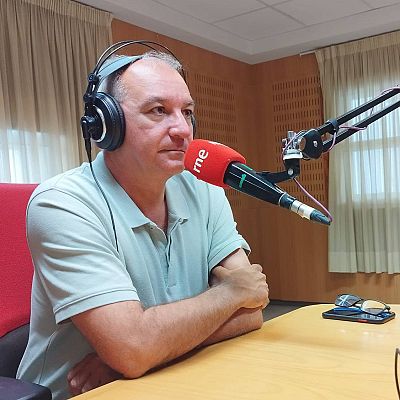 Las Mañanas de RNE - Luis Campos (NC): \"Nosotros no ampararemos nunca un Gobierno con la extrema derecha\" - Escuchar ahora