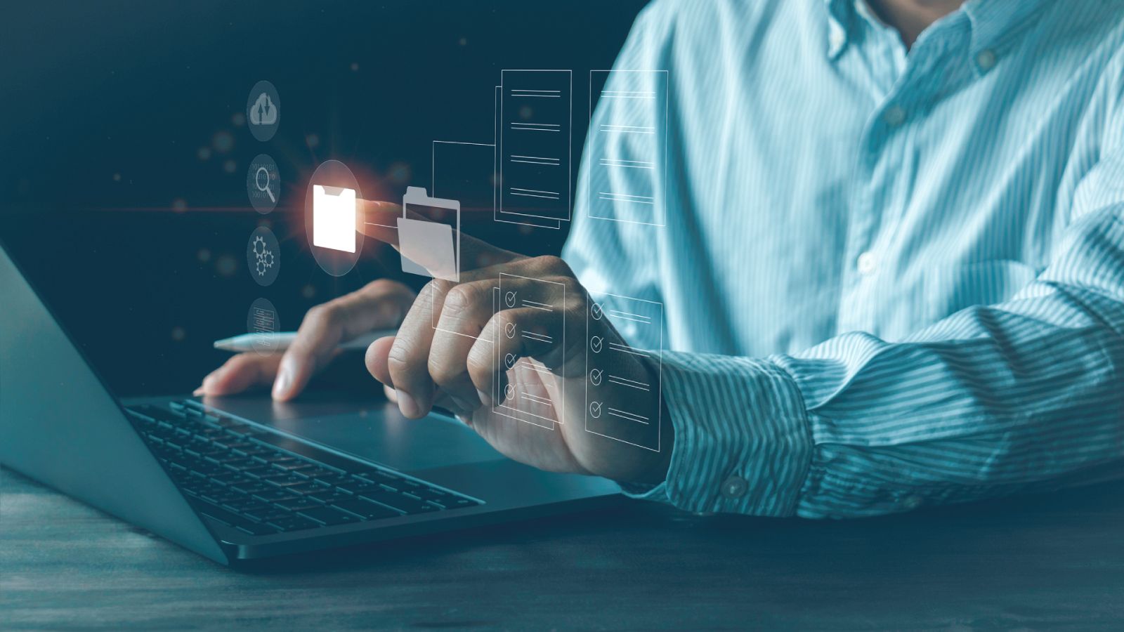 Reportajes Emisoras - Badajoz - Digitalización de documentos en el Archivo Provincial - 11/07/23 - Escuchar ahora