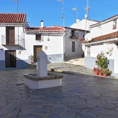 Las mañanas de RNE - Carlos Fernández Esquer: \"Hay bastantes aspectos de nuestra legislación electoral que convendría actualizar\" - Escuchar ahora