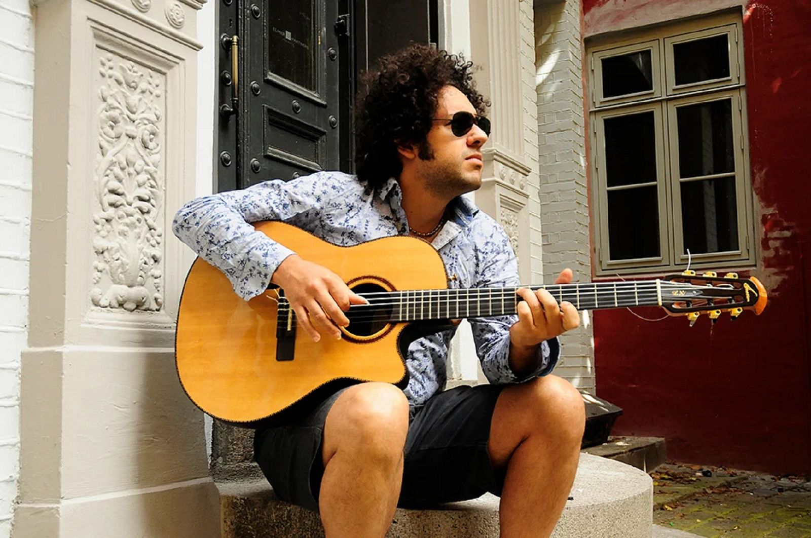 Cuando los elefantes sueñan con la música - El mundo de Diego Figueiredo - 17/07/23 - escuchar ahora