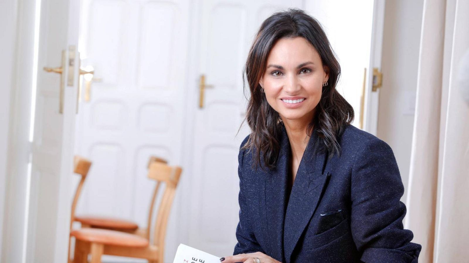 24 horas - Ana Ibáñez, neurocientífica: "Mirarnos con buenos ojos no es un acto de vanidad, sino de autocuidado" - Escuchar ahora