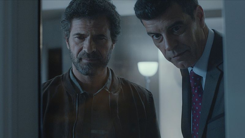 A media ma�ana - Rodolfo Sancho nos presenta la pel�cula 'Delfines de plata' - Escuchar ahora