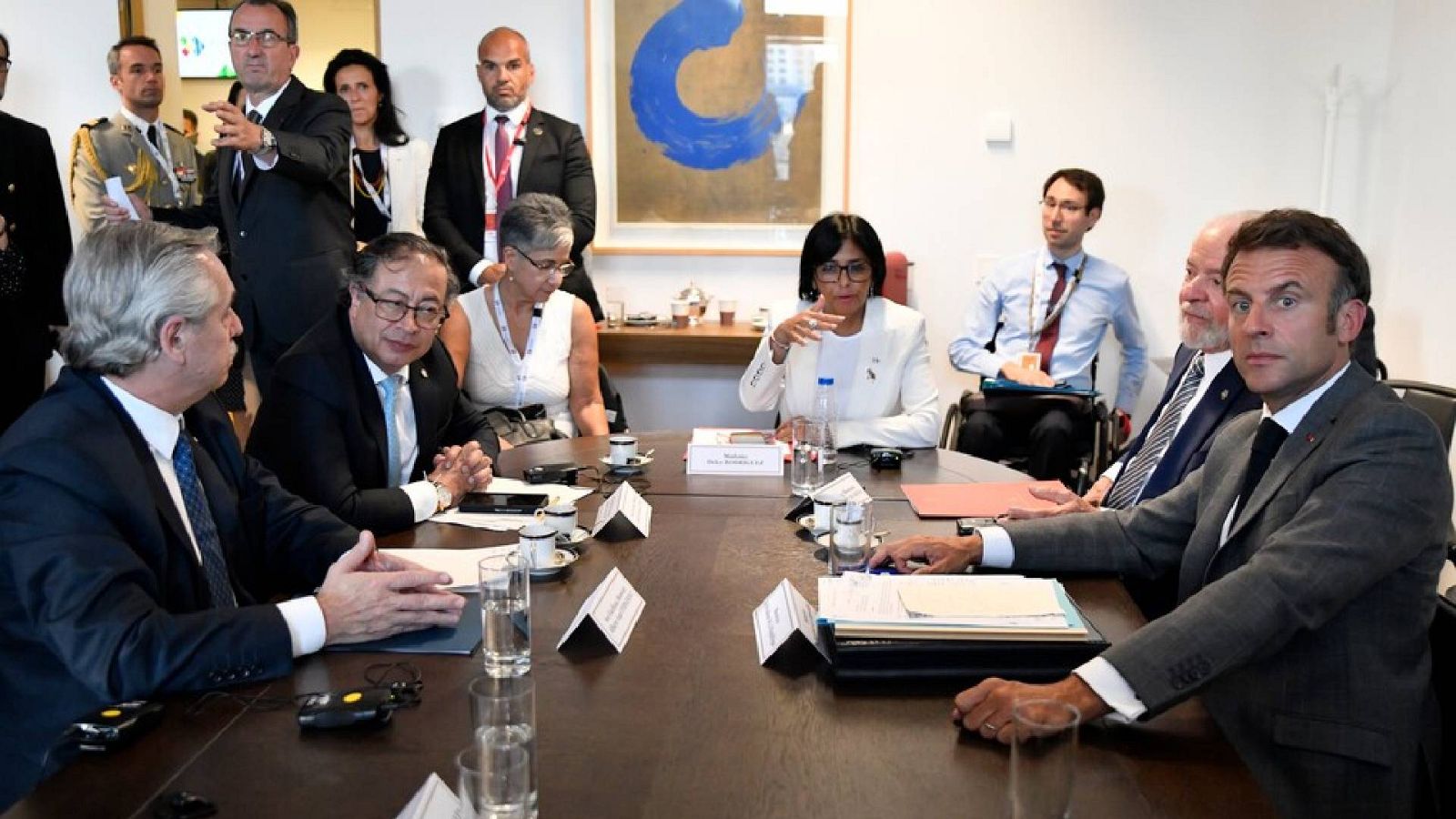 Cinco continentes - Gobierno y oposición venezolana en la cumbre UE-CELAC - Escuchar ahora