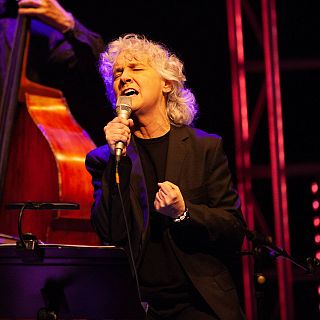 "Cada vez tiene m�s poder la industria y menos el arte"