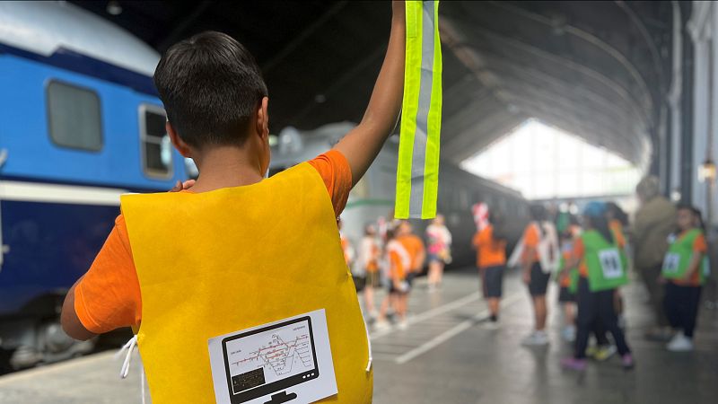 De vuelta en Radio 5 - Educación vial ferroviaria: proyecto "PaXando a Nivel" - 23/07/23 - Escuchar ahora