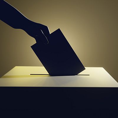 24 Horas - Cristina Monge, politóloga y socióloga, considera que el debate a tres de RTVE ha ayudado a que haya menos electores indecisos - Escuchar ahora