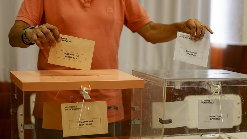 24 Horas - V�ctor Pascual Planchuelo (Universidad Internacional de La Rioja): "El voto telem�tico necesitar�a la confianza del electorado" - Escuchar ahora