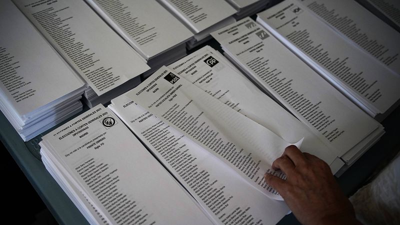 Las Mañanas de RNE - Camino Mortera, directora de la oficina en Bruselas del Centro para la Reforma Europea: "La reaparición de Vox no preocupaba tanto" - Escuchar ahora