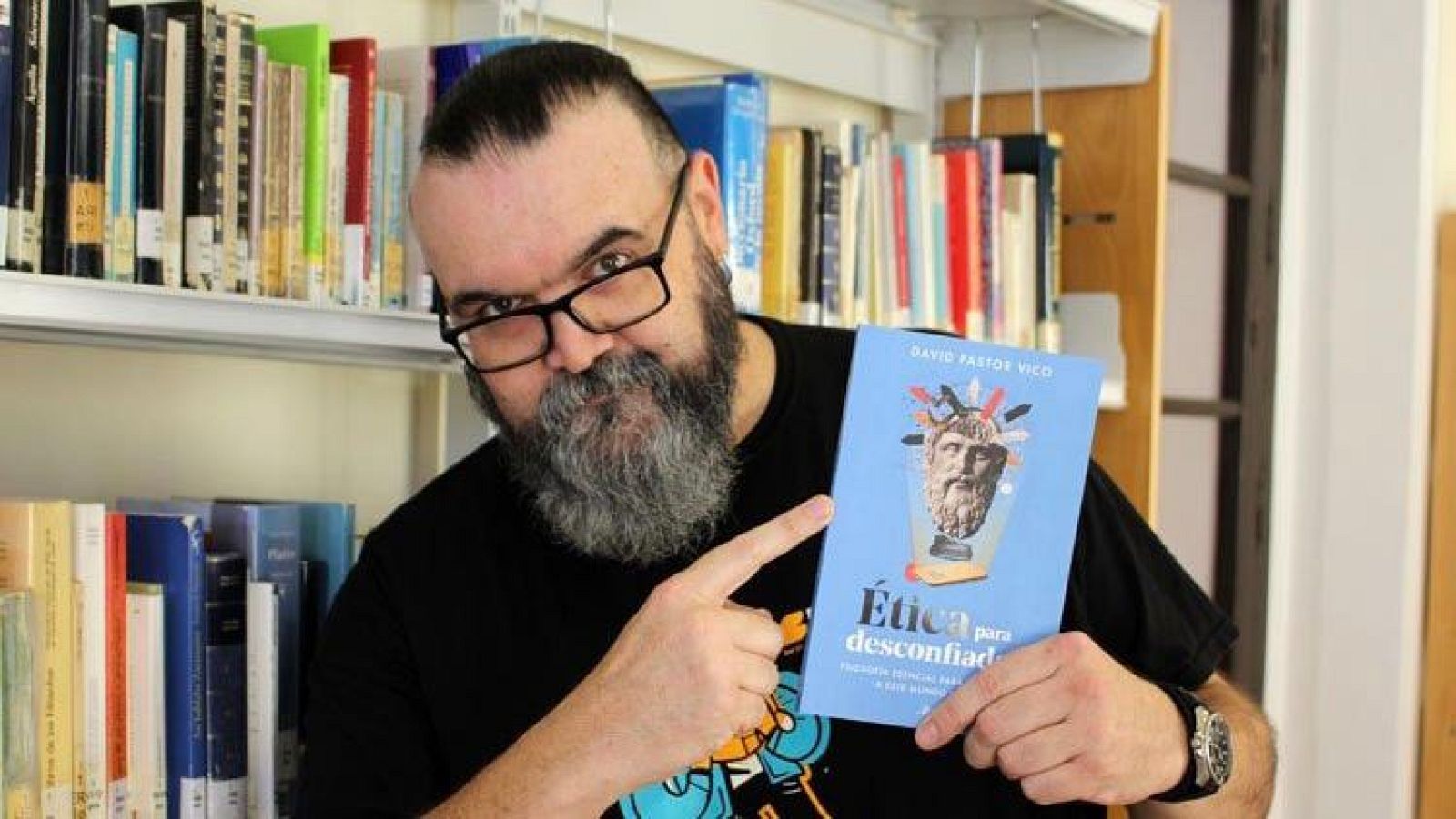 Hoy empieza todo - David Pastor Vico con Ética para desconfiados y un Carmona eterno - 26/07/23 - escuchar ahora