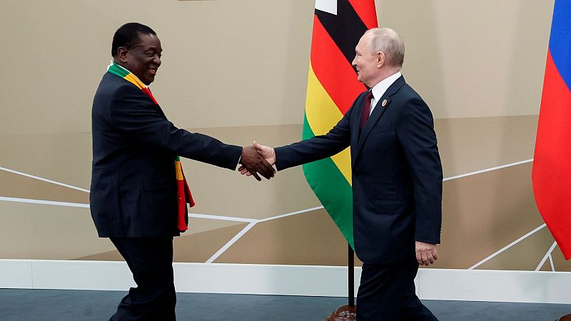Cinco continentes - Putin busca aliados en África - Escuchar ahora