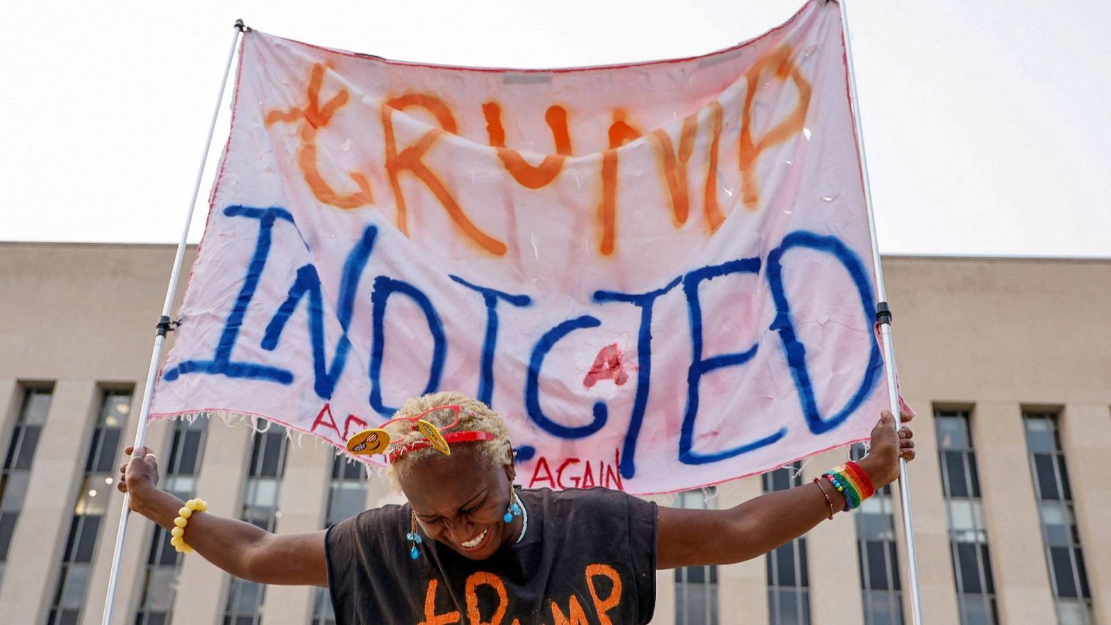 Crónica internacional - La Fiscalía acusa a Trump por el asalto al Capitolio - Escuchar ahora