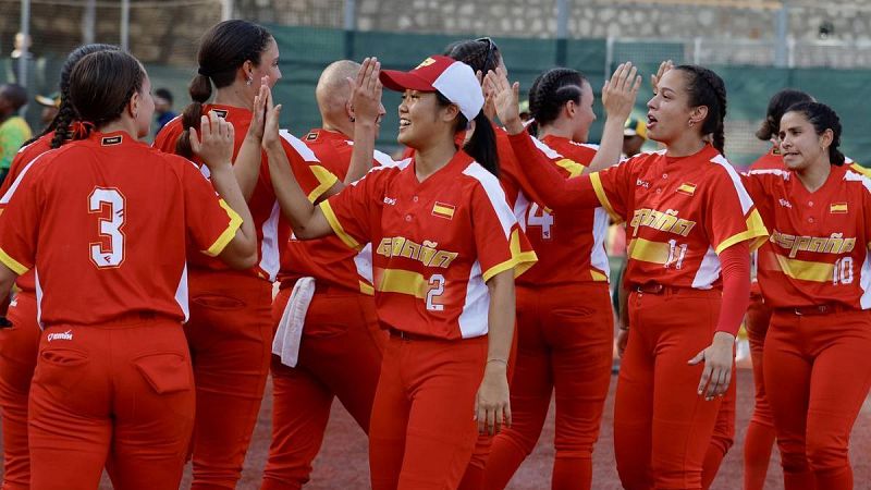 No solo fútbol -La selección femenina de softbol en busca del sueño olímpico - 12/05/23 - ESCUCHAR AHORA