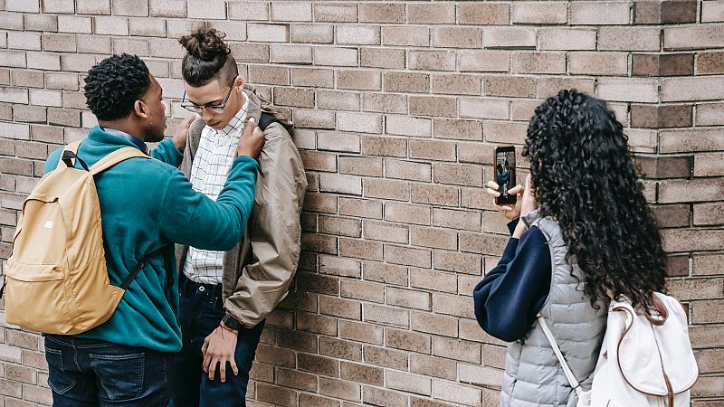 Caf� d'Idees - Carmen Cabestany, presidenta de l'Associaci� NACE, No Al Acoso Escolar - Escoltar Ara