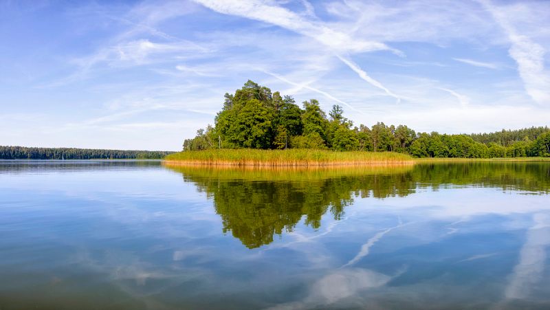 Reflejos en el agua - Música sobre el tejado - 08/08/23 - escuchar ahora