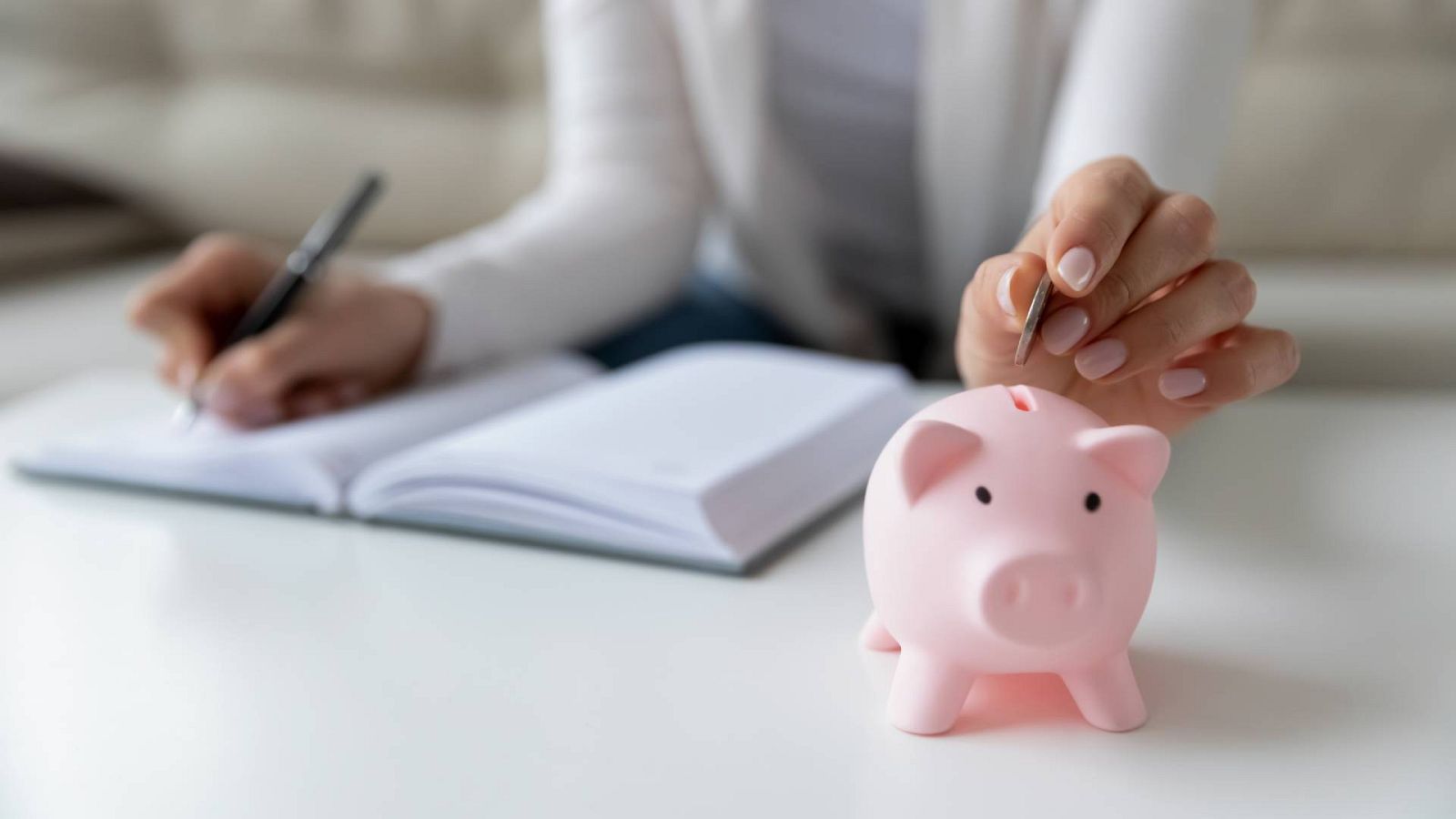 Puerta al presente - Cajas de ahorros, entre el pasado y el futuro - 07/08/23 - Escuchar ahora