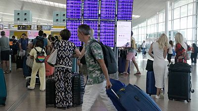 Desconvocada la vaga dels filtres de seguretat de l'aeroport 