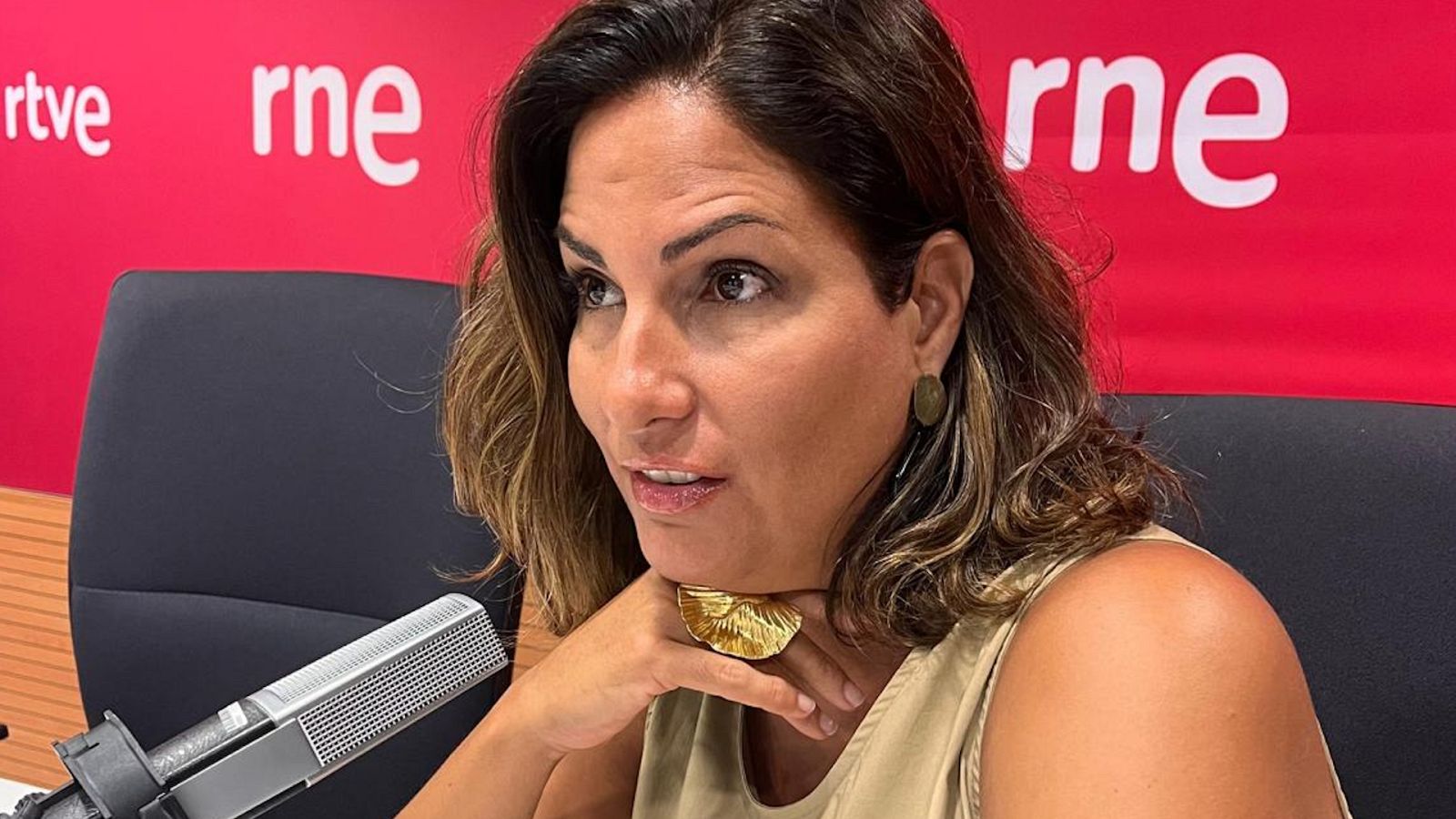 Caf� d'Idees - Sonia Mart�nez: Destination Wedding Planner - Escoltar Ara