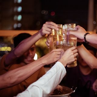 C�mo prevenir la banalizaci�n del alcohol entre los j�venes