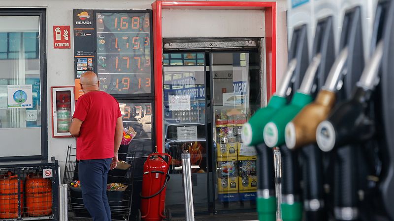 Las mañanas de RNE con Íñigo Alfonso - ¿Por qué están subiendo los carburantes? - Escuchar ahora