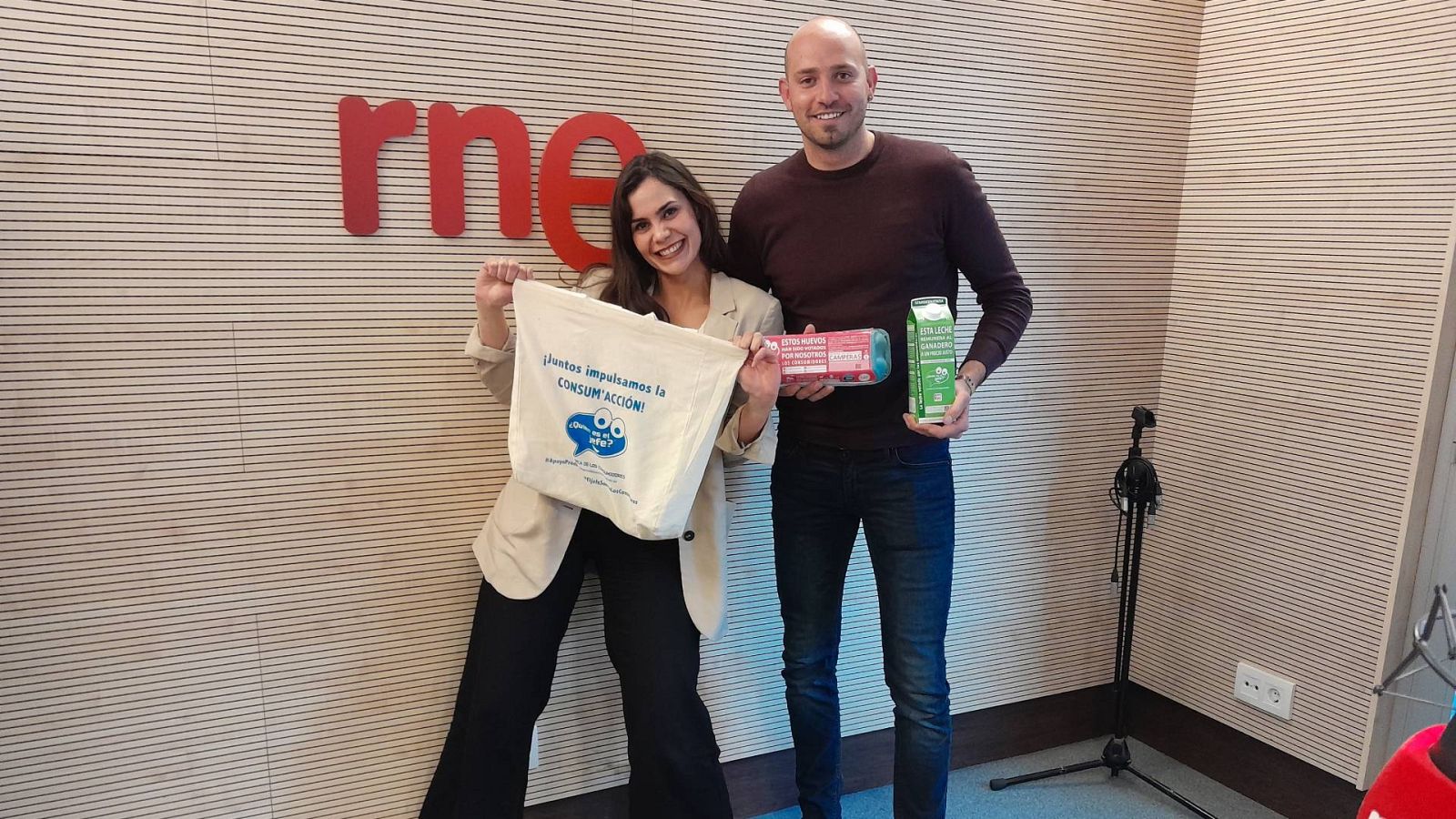 En un mundo feliz en Radio 5 - 'Quién es el jefe' - 19/08/23 - Escuchar ahora