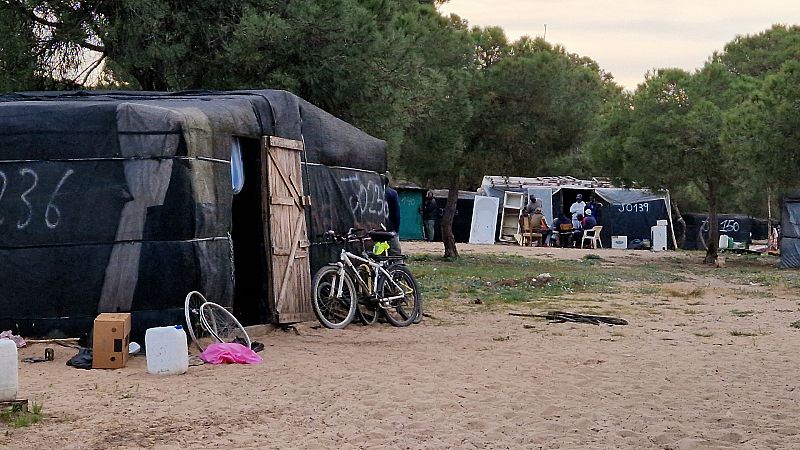 Las Mañanas de RNE - Las mujeres, la cara más vulnerable de los asentamientos de migrantes - Escuchar ahora