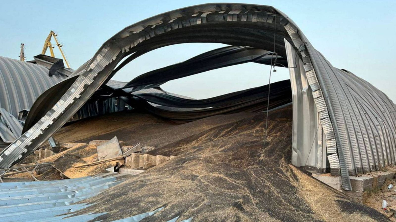 Crónica internacional - Rusia golpea a los puertos ucranianos - Escuchar ahora