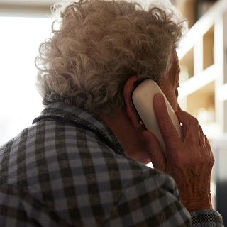 Lecturas por tel�fono para luchar contra la soledad