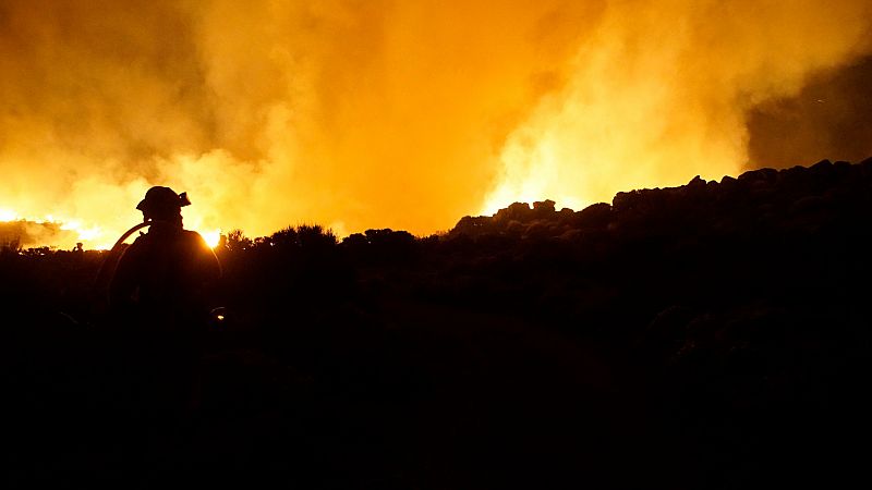 Las Maanas de RNE - El incendio de Tenerife ha arrasado ya cerca de 15.000 hectreas - Escuchar ahora
