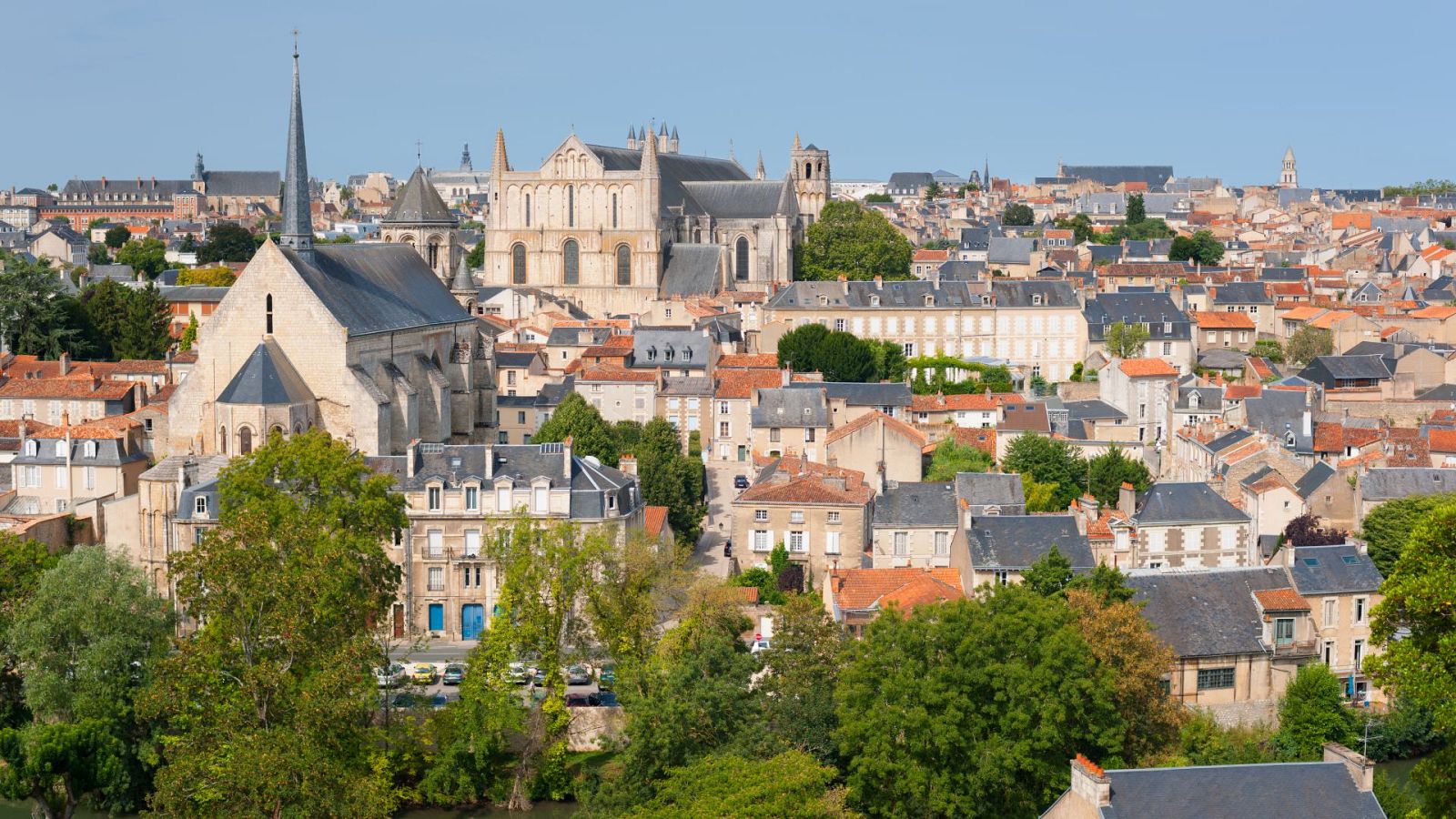 Canal Europa - Ciudades europeas: Poitiers - 22/08/23 - escuchar ahora