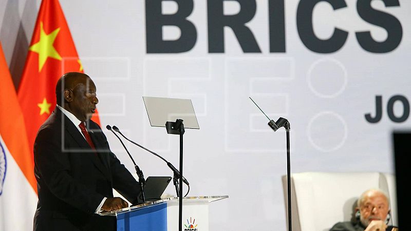 Cinco continentes - Los BRICS se reúnen en Johanesburgo - Escuchar ahora
